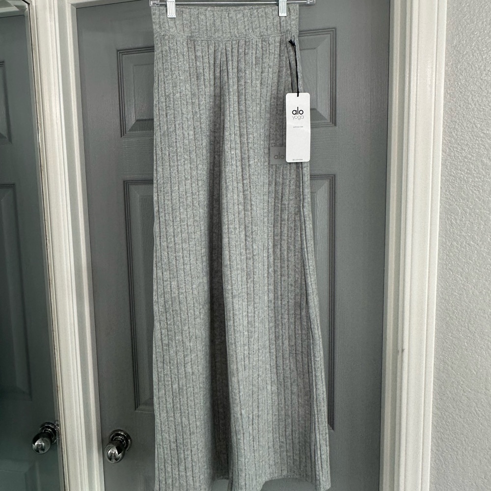 ALO sweatpants, BRAND NEW w/Tag
